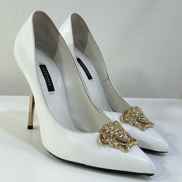 Versace Medusa White Pointed toe pump Heels - Picture 1 of 11